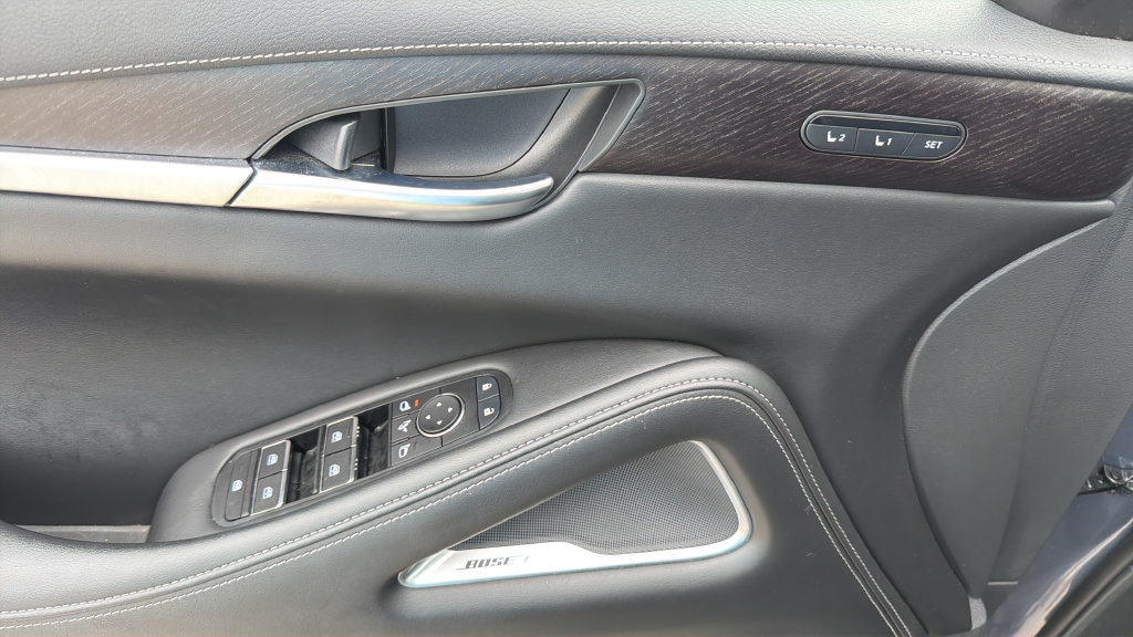 Used 2023 INFINITI QX60 Sensory AWD/4WD image 34