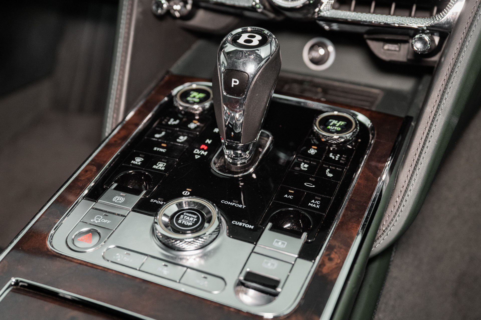 Certified 2022 Bentley Flying Spur V8 AWD/4WD image 42