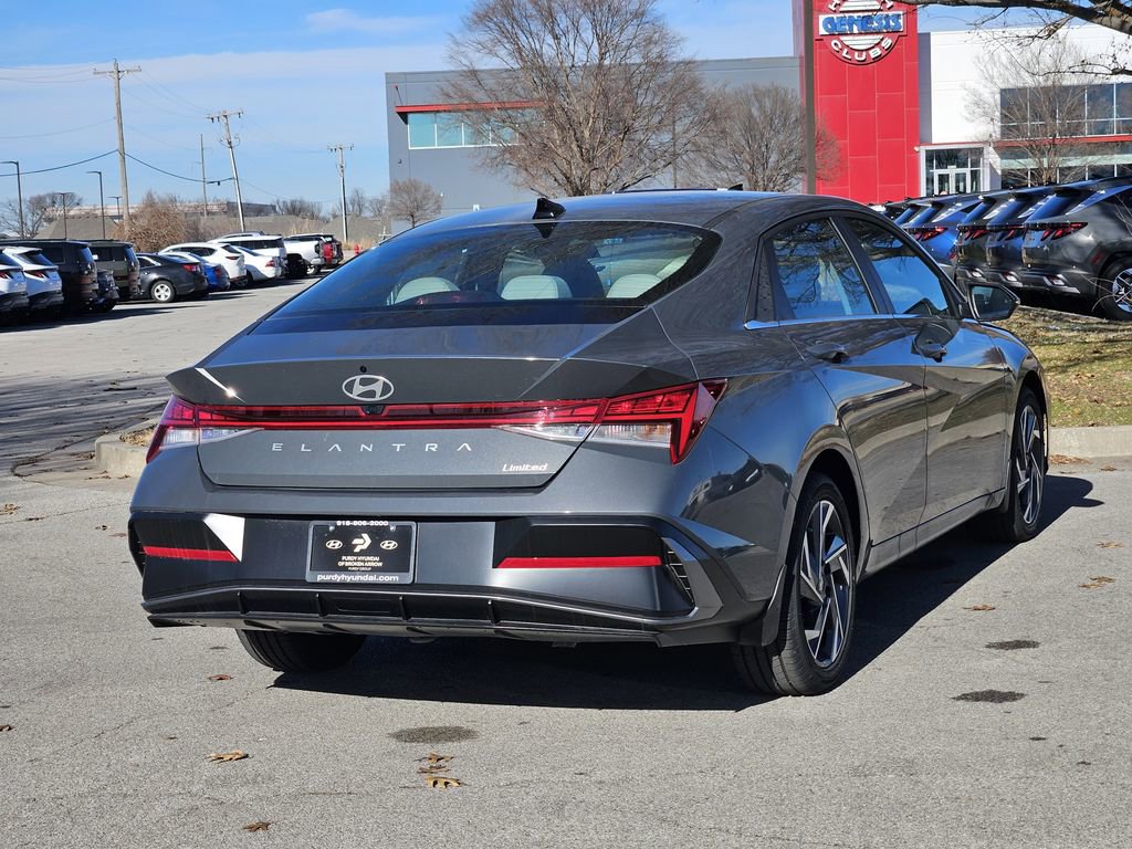 New 2025 Hyundai Elantra Limited FWD image 7