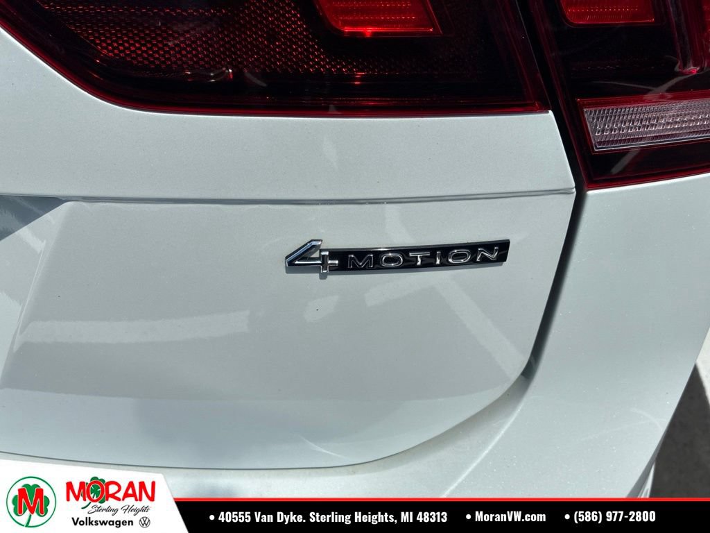 Certified 2022 Volkswagen Tiguan SEL R-Line AWD/4WD image 5