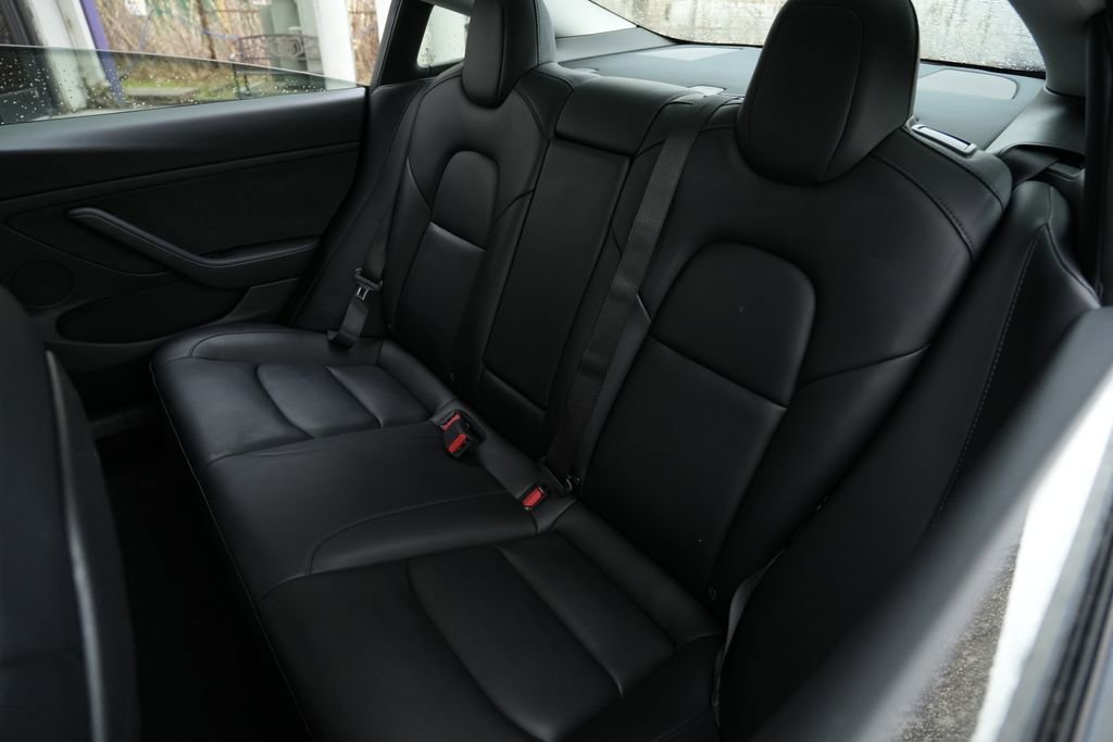 Used 2021 Tesla Model 3 Standard Range Plus image 19