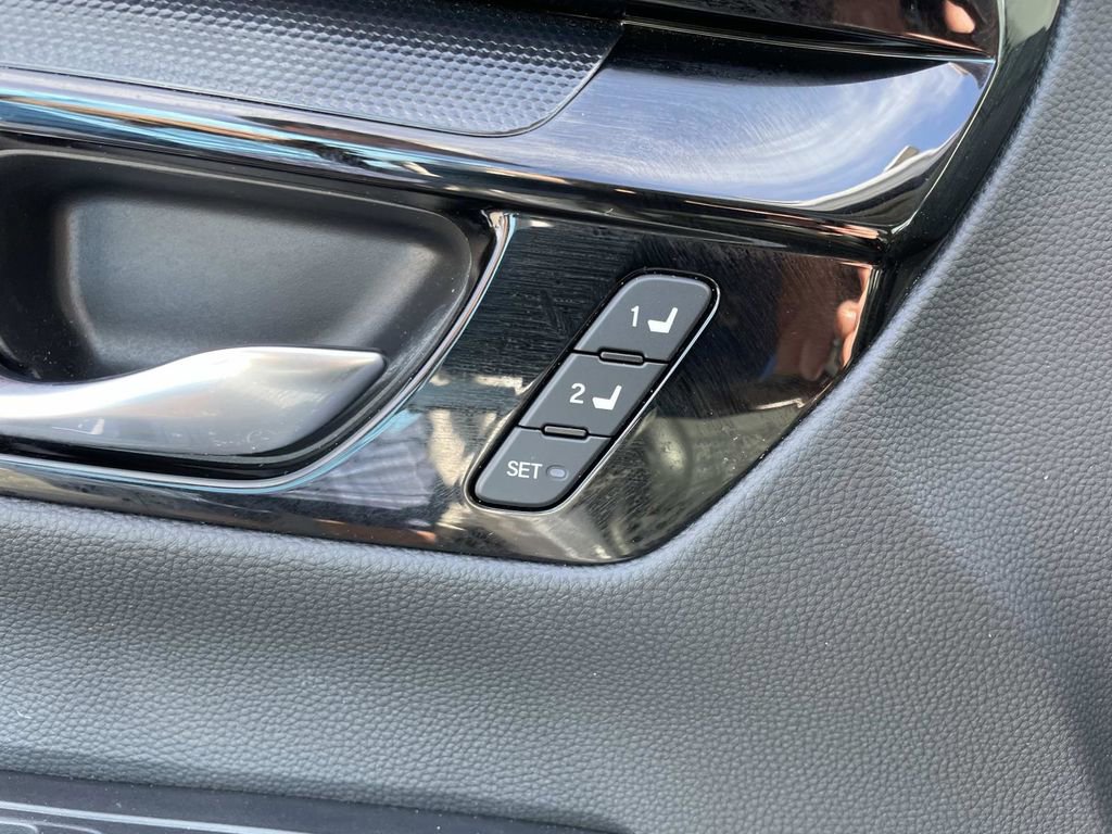 Used 2024 Honda CR-V EX-L image 18