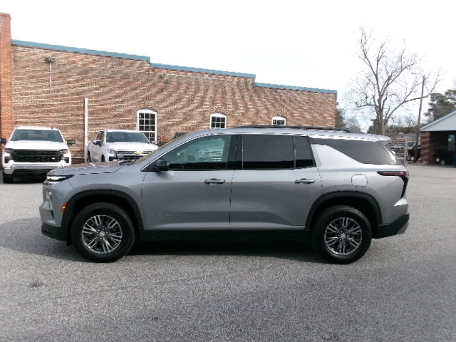 Used 2025 Chevrolet Traverse LT image 6