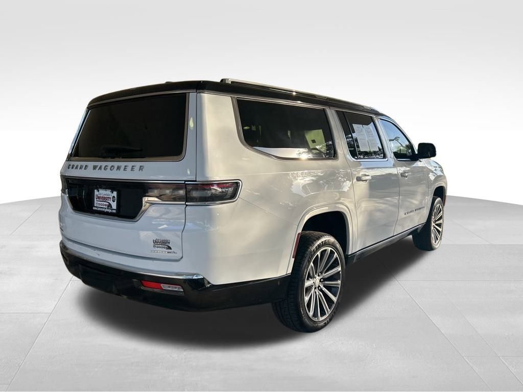 Used 2023 Jeep Grand Wagoneer L Series II image 3