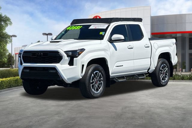 Certified 2024 Toyota Tacoma TRD Sport AWD/4WD image 10