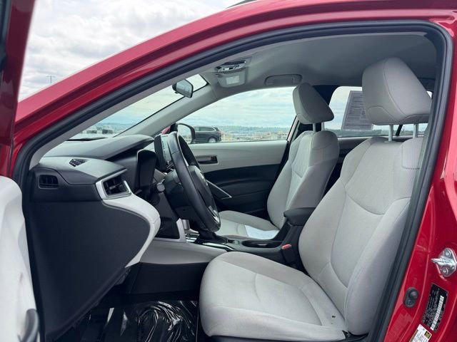 Used 2022 Toyota Corolla Cross LE AWD/4WD image 14