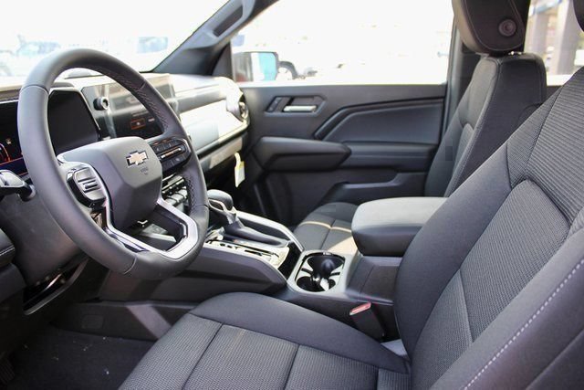 Used 2024 Chevrolet Colorado LT w/ LT Convenience Package AWD/4WD image 15