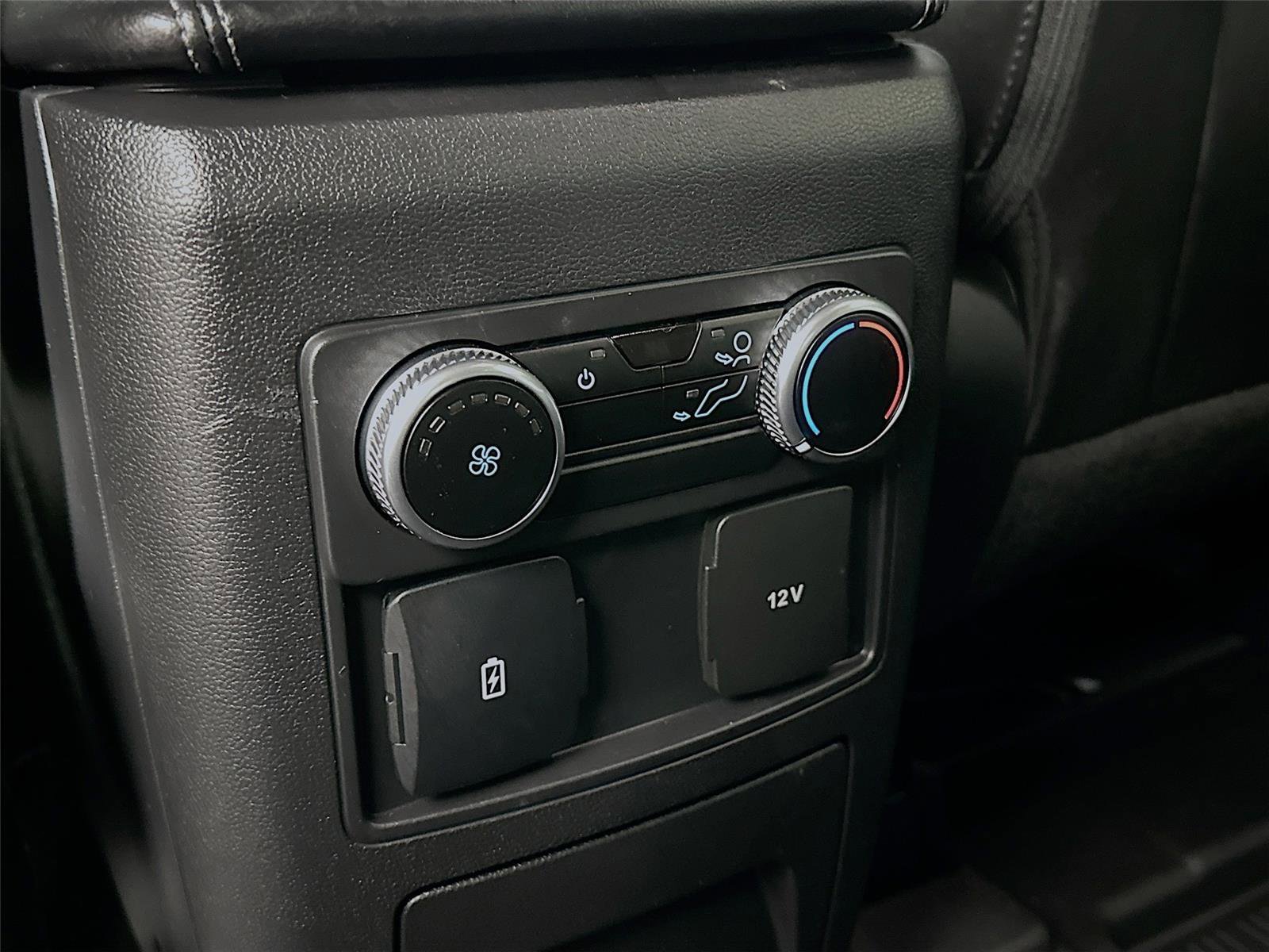 Used 2024 Ford Explorer XLT w/ Equipment Group 202A image 23