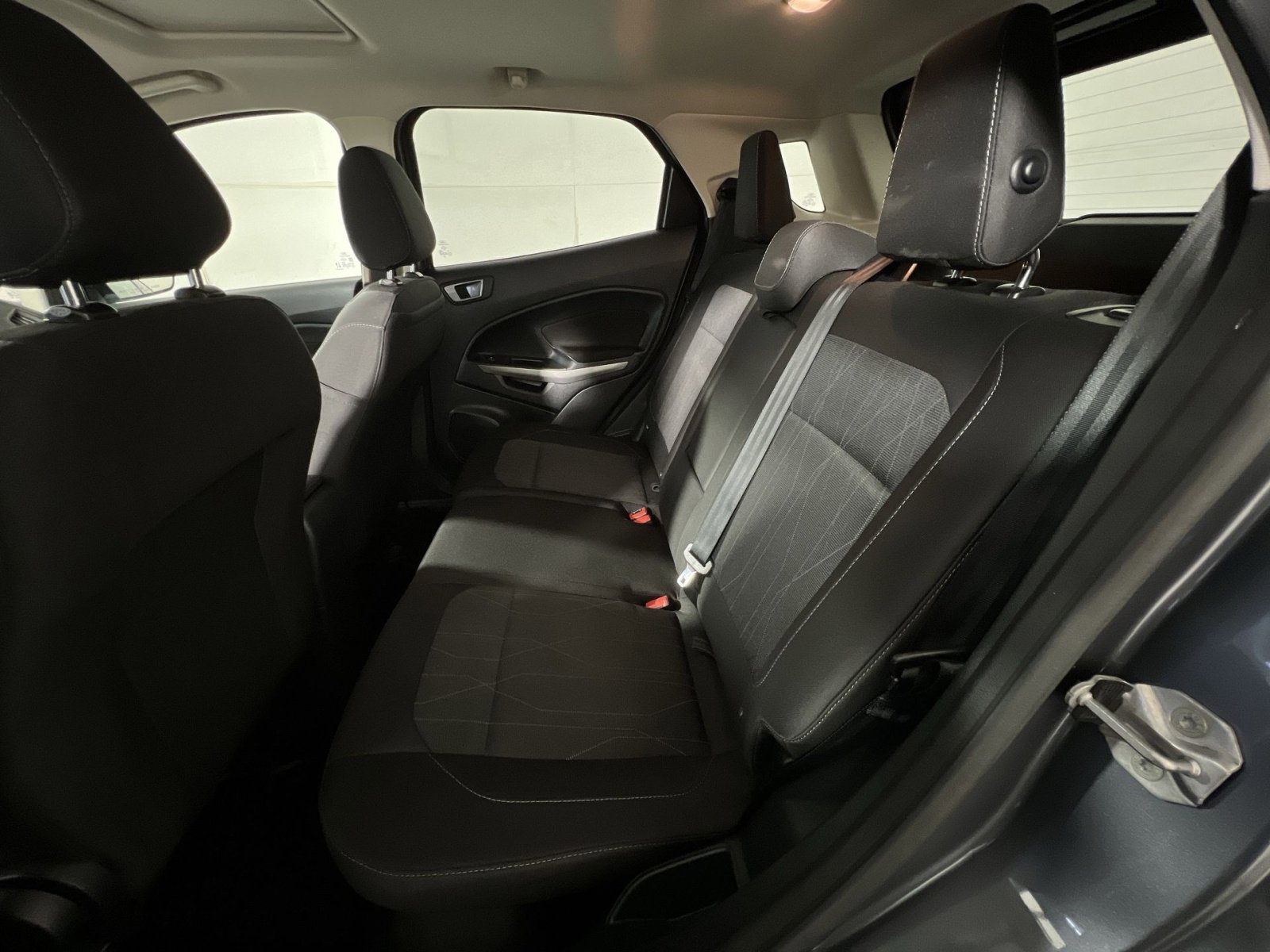 Used 2021 Ford EcoSport SE image 24