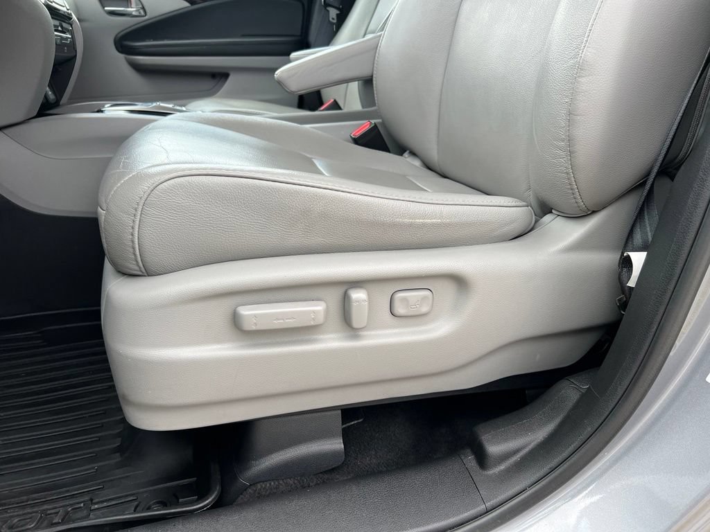 Used 2022 Honda Pilot Touring image 14