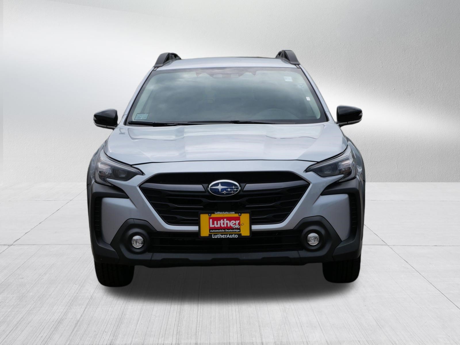 Used 2024 Subaru Outback Premium AWD/4WD image 2