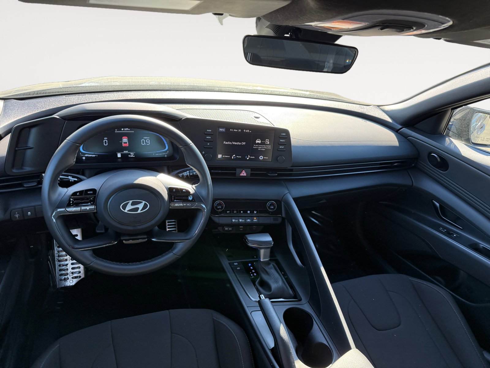 Certified 2025 Hyundai Elantra Sport image 15