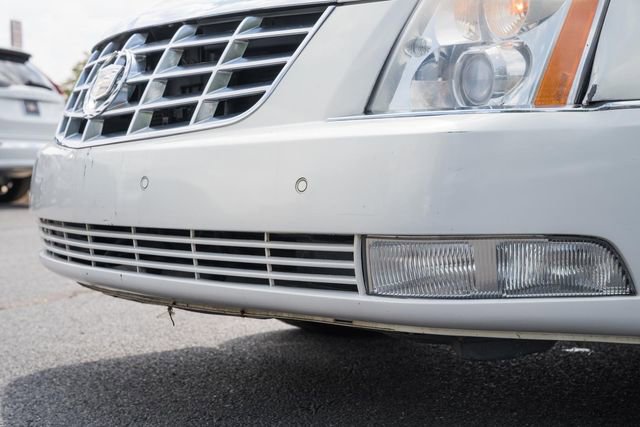 Used 2007 Cadillac DTS Luxury I w/ Trunk Convenience Package FWD image 14