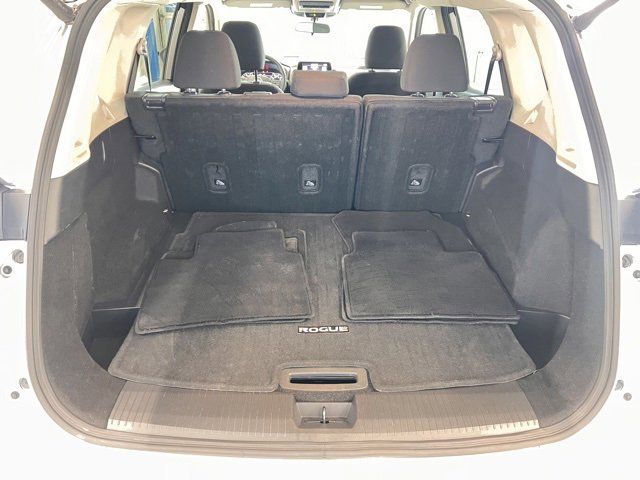 Used 2025 Nissan Rogue SV image 9