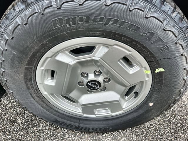 Certified 2024 Nissan Frontier SV w/ Hardbody Edition image 10