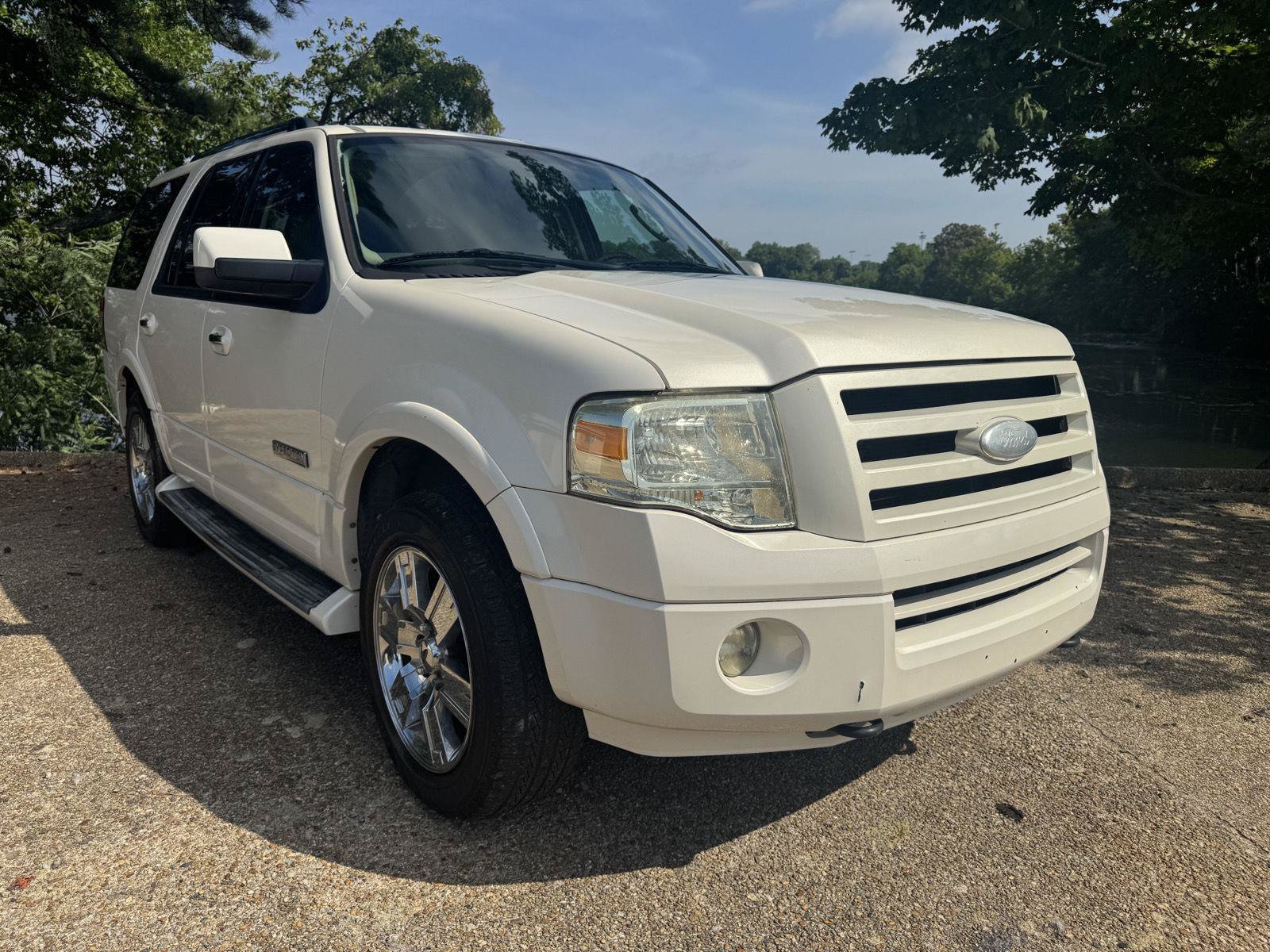 Used 2007 Ford Expedition Limited AWD/4WD image 1