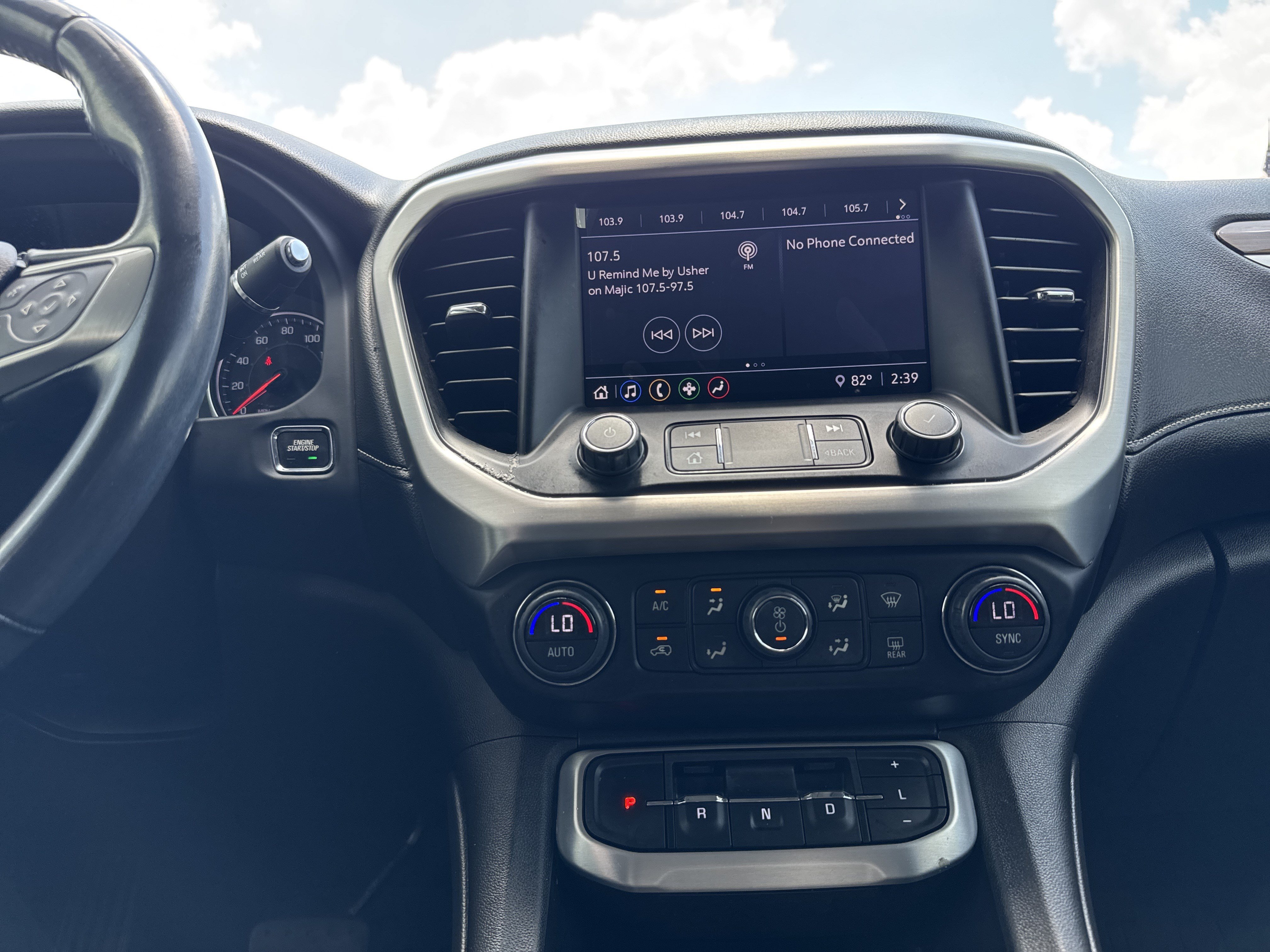 Used 2020 GMC Acadia SLE FWD image 26