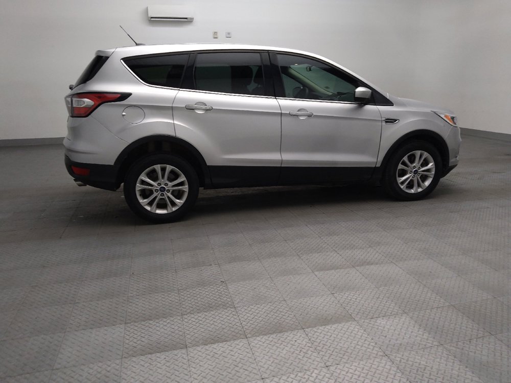 Used 2017 Ford Escape SE FWD image 10