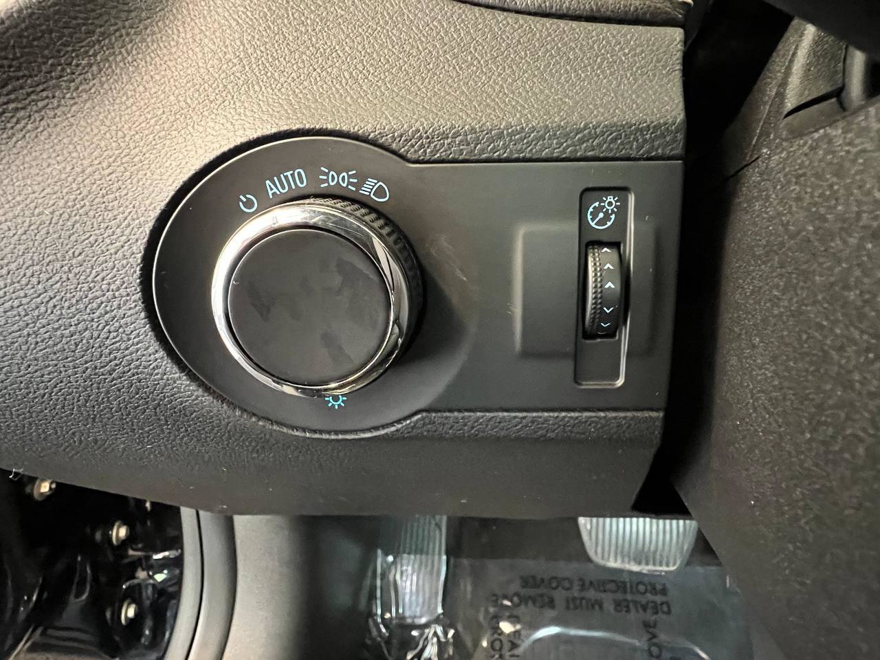 Used 2014 Chevrolet Camaro LS RWD image 21