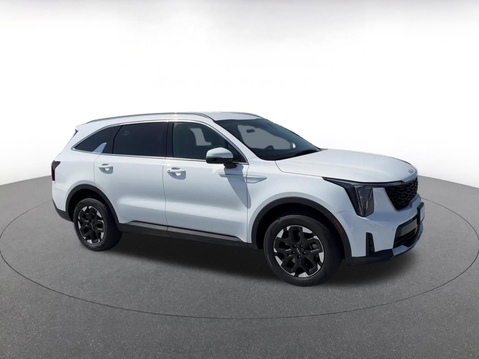 Used 2024 Kia Sorento S AWD/4WD image 2