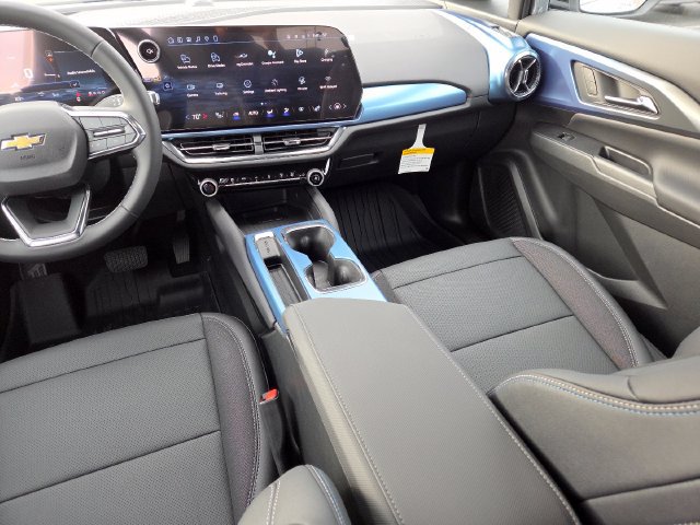 New 2026 Chevrolet Equinox EV LT w/ LPO, Blackout Package FWD image 30