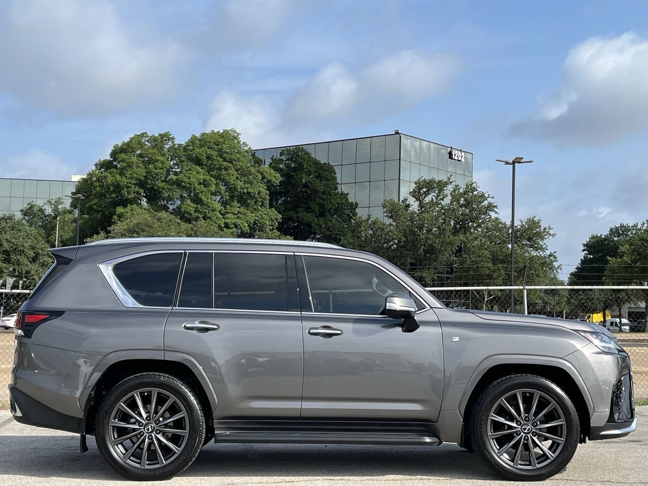 Used 2023 Lexus LX 600 F Sport w/ Accessory Package (Z1) AWD/4WD image 3