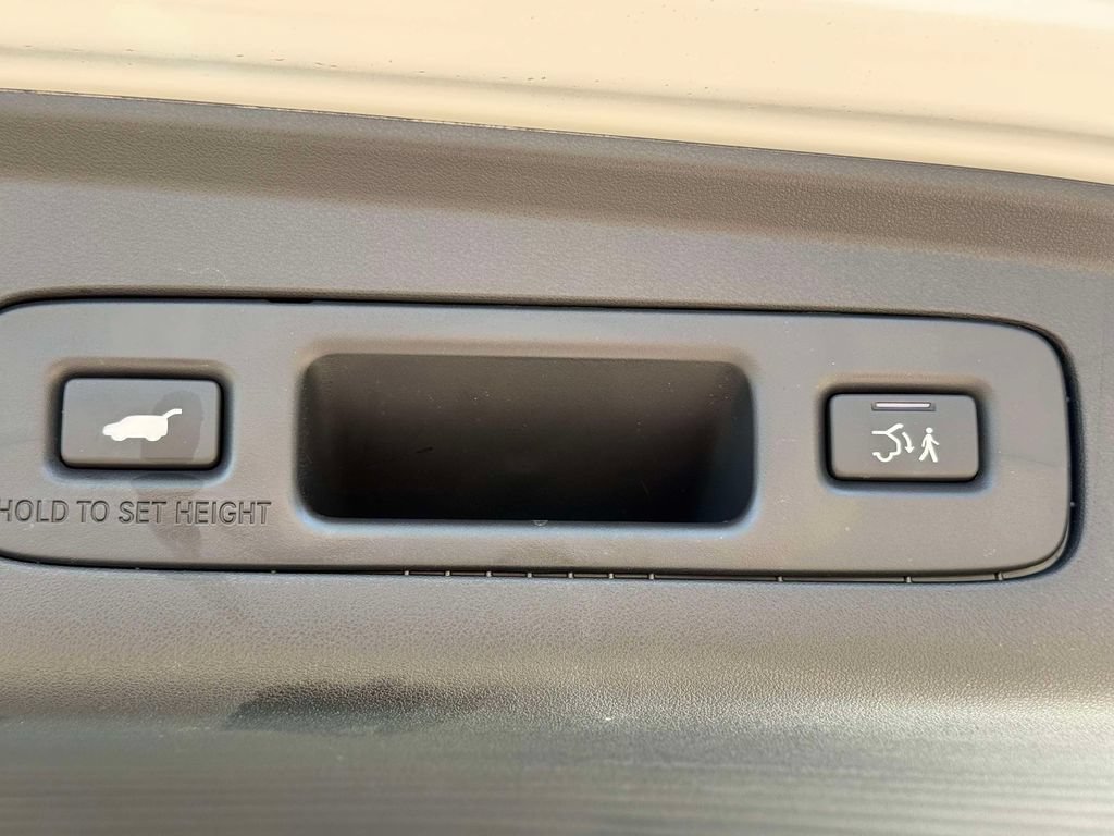 Certified 2025 Acura ADX A-Spec AWD/4WD image 9