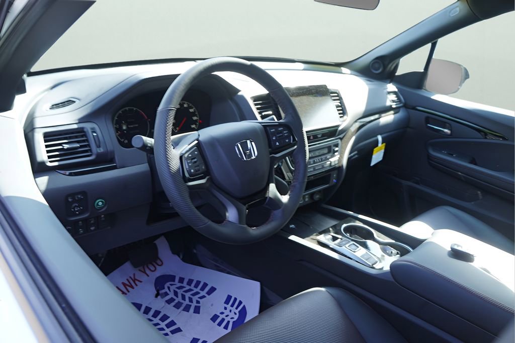 New 2026 Honda Ridgeline Black Edition image 13