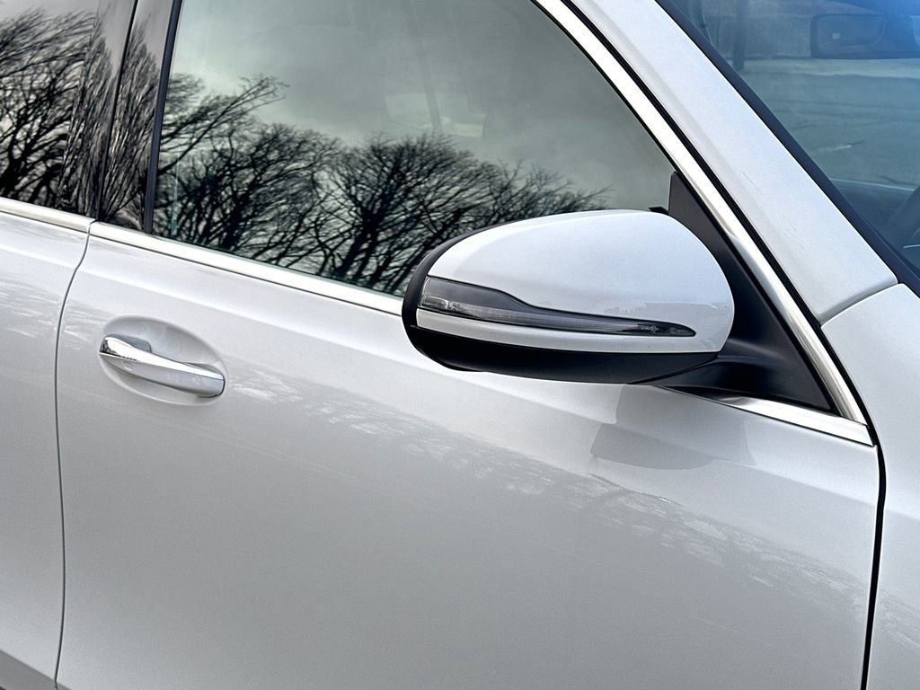 Used 2023 Mercedes-Benz GLB 250 4MATIC image 12