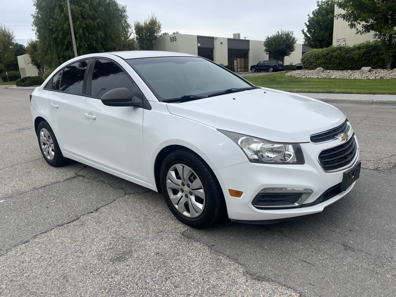 Used 2015 Chevrolet Cruze LS FWD image 15