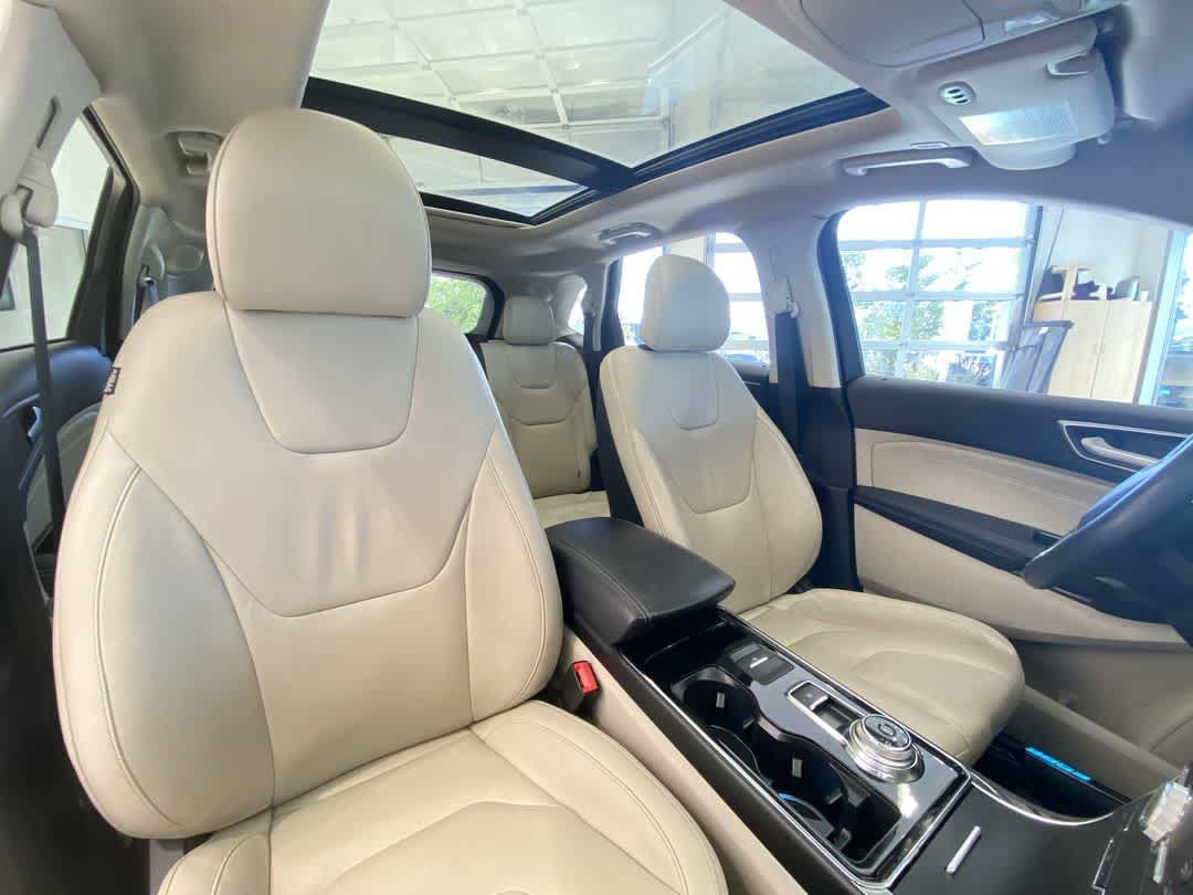 Used 2019 Ford Edge Titanium w/ Class II Trailer Tow Package AWD/4WD image 28