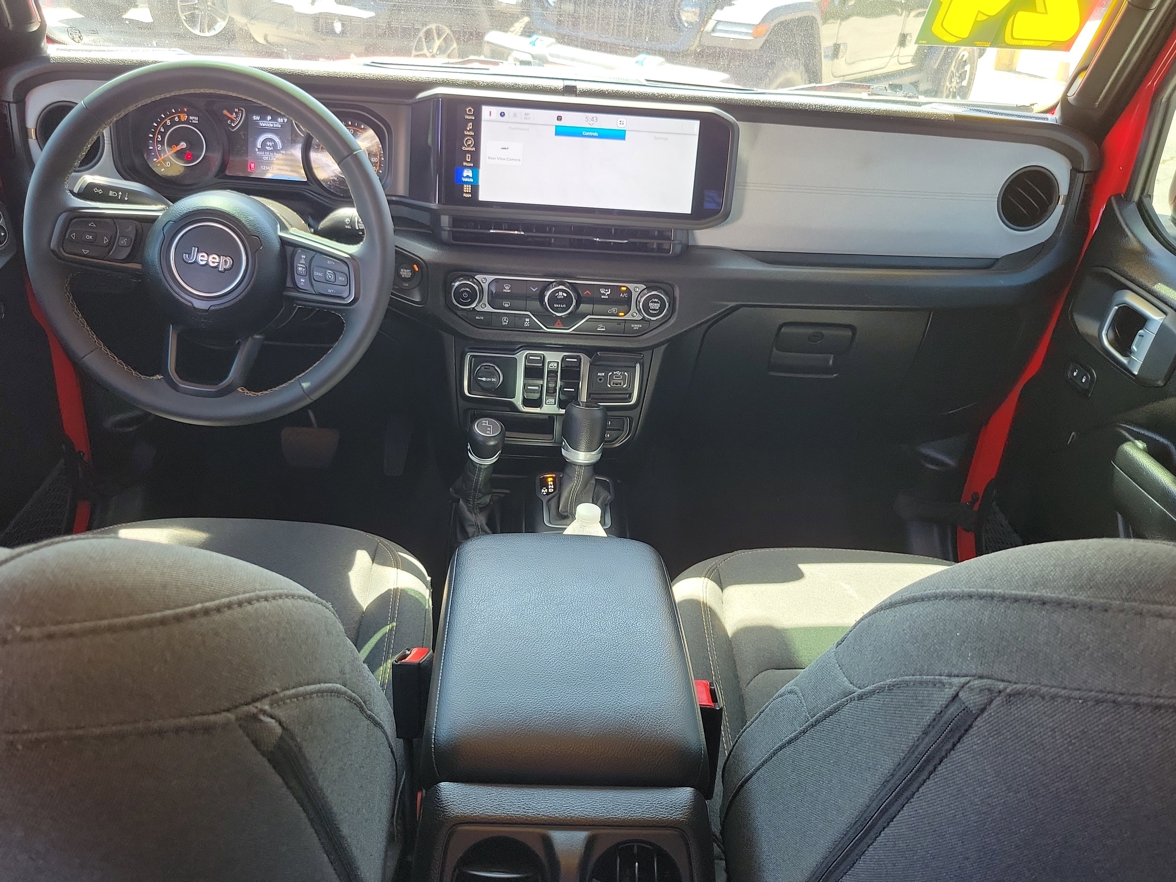 Used 2024 Jeep Gladiator Sport AWD/4WD image 13