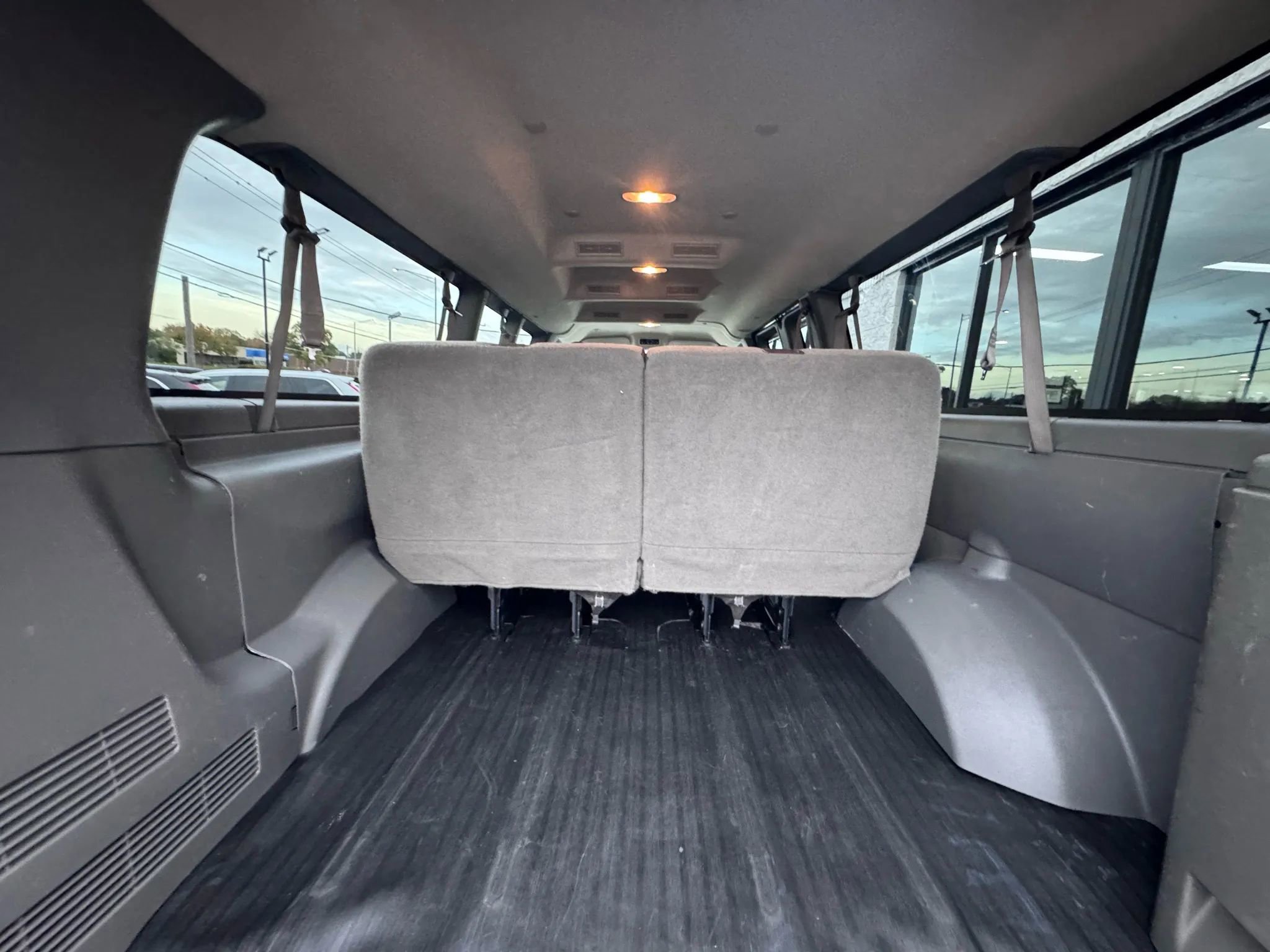 Used 2022 Chevrolet Express 3500 LS RWD image 18