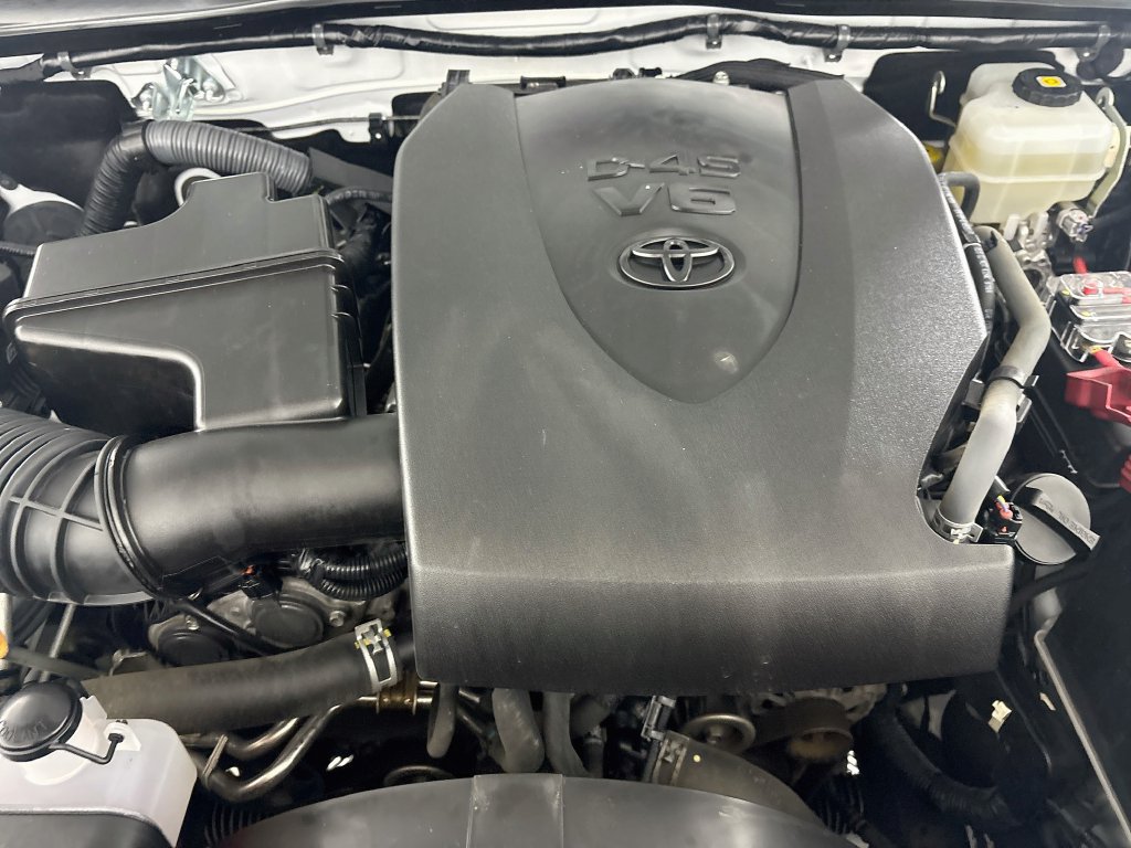 Used 2017 Toyota Tacoma TRD Off-Road AWD/4WD image 33