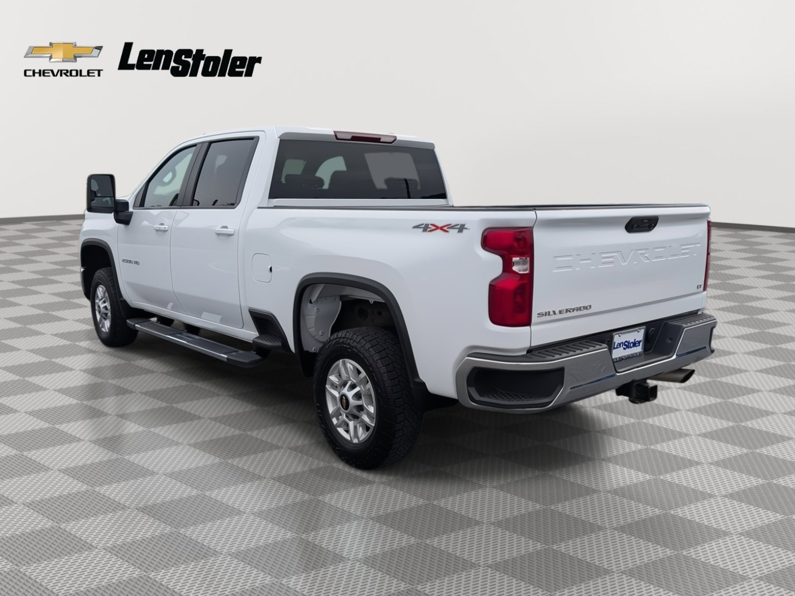 Used 2024 Chevrolet Silverado 2500 LT image 3