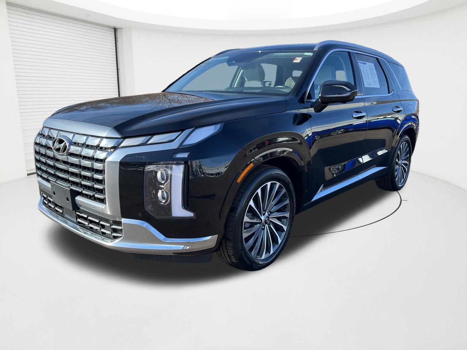 Used 2023 Hyundai Palisade Calligraphy image 1