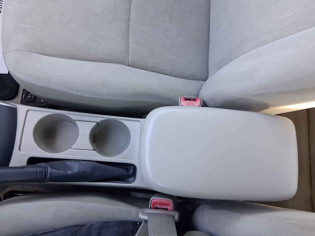 Used 2013 Toyota Corolla L image 29