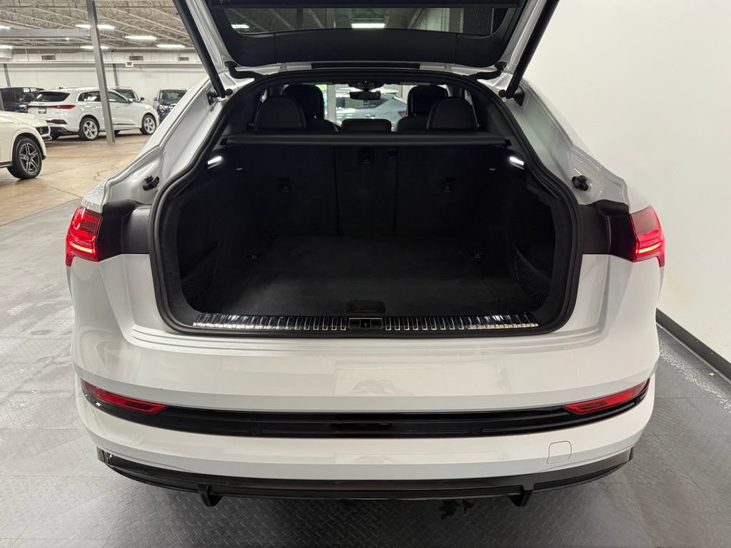 Used 2023 Audi e-tron S Premium Plus w/ Black Optic Package AWD/4WD image 15
