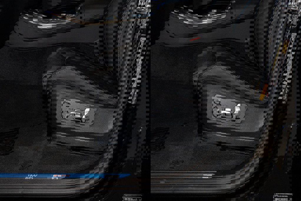 New 2026 BMW X5 xDrive50e image 16