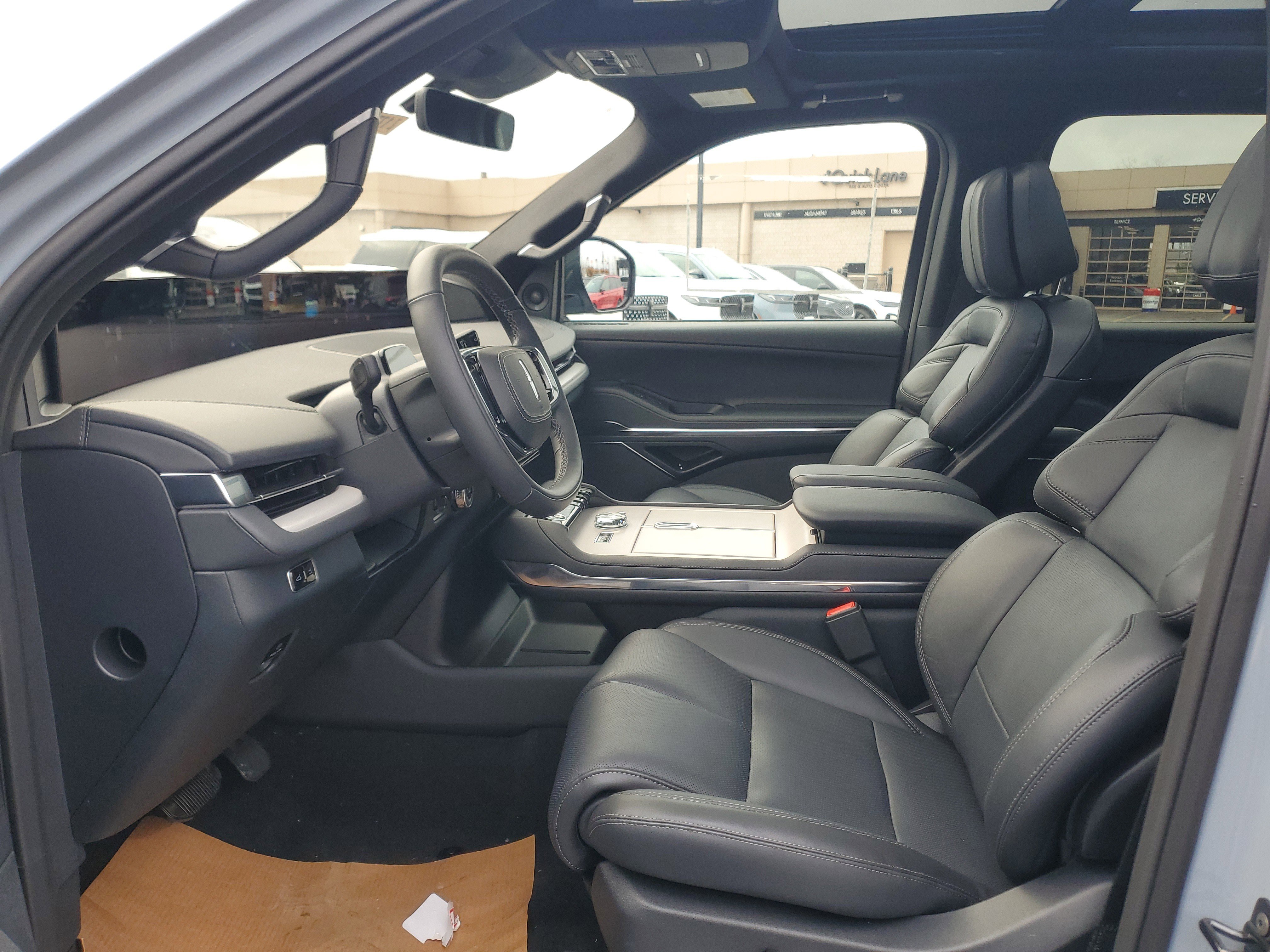 New 2025 Lincoln Navigator L Reserve w/ Jet Appearance Package image 12