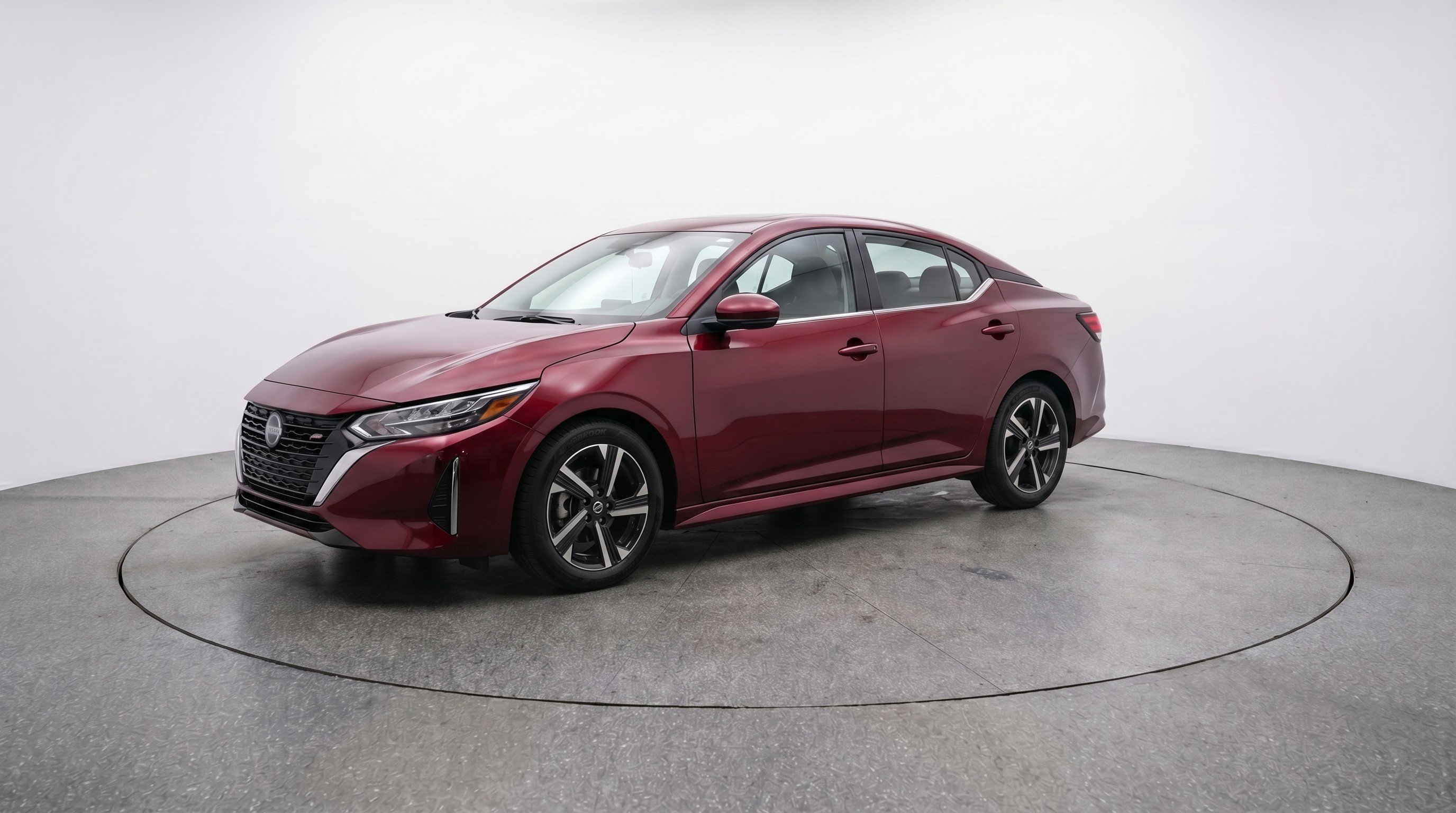 Used 2025 Nissan Sentra SV image 3