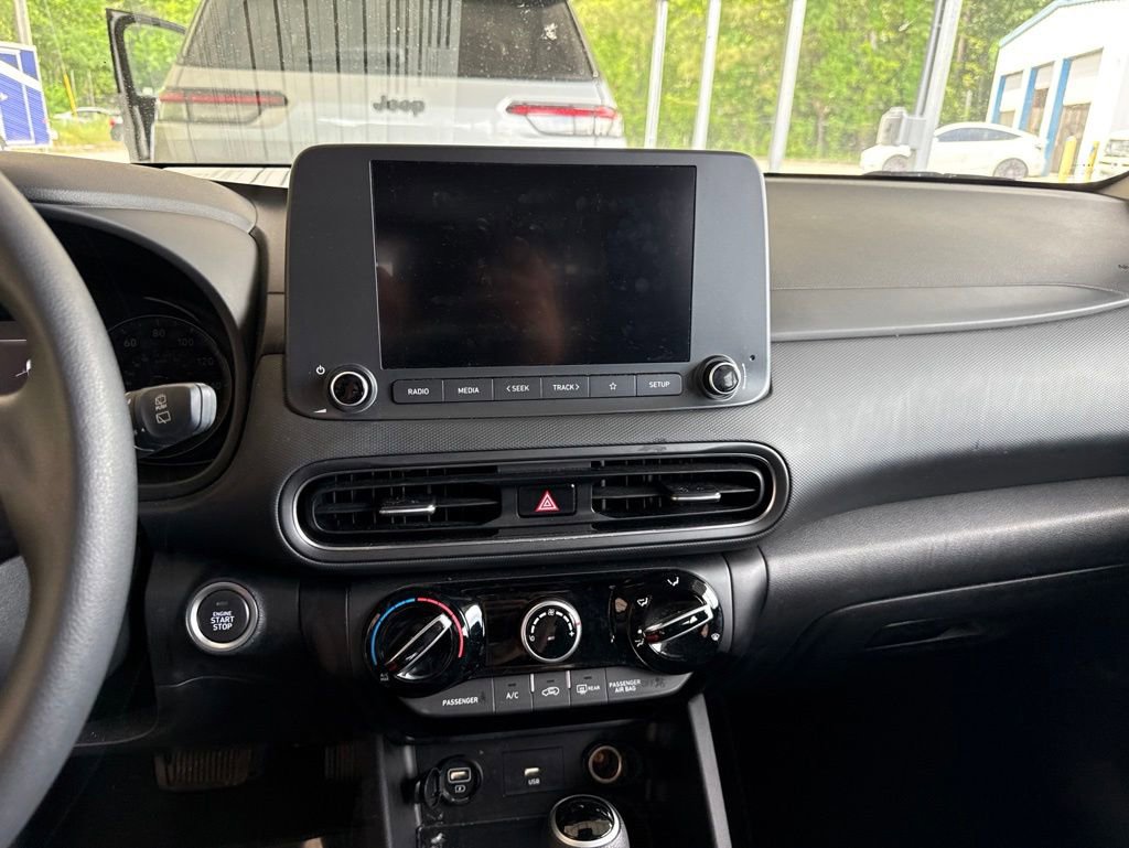 Used 2023 Hyundai Kona SEL w/ Cargo Package FWD image 21