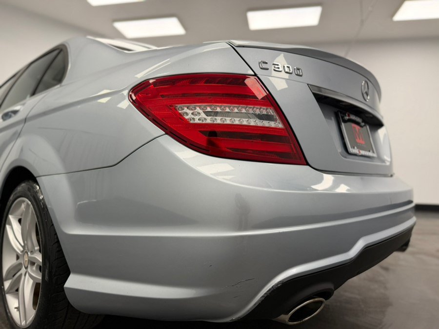 Used 2013 Mercedes-Benz C 300 4MATIC Sedan image 39