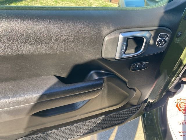 Used 2023 Jeep Wrangler Sport S image 17