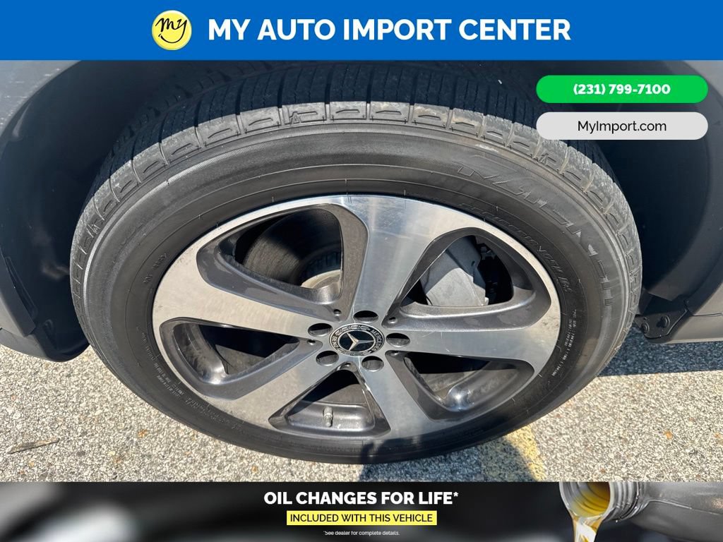 Used 2022 Mercedes-Benz GLC 300 4MATIC w/ Driver Assistance Package image 9