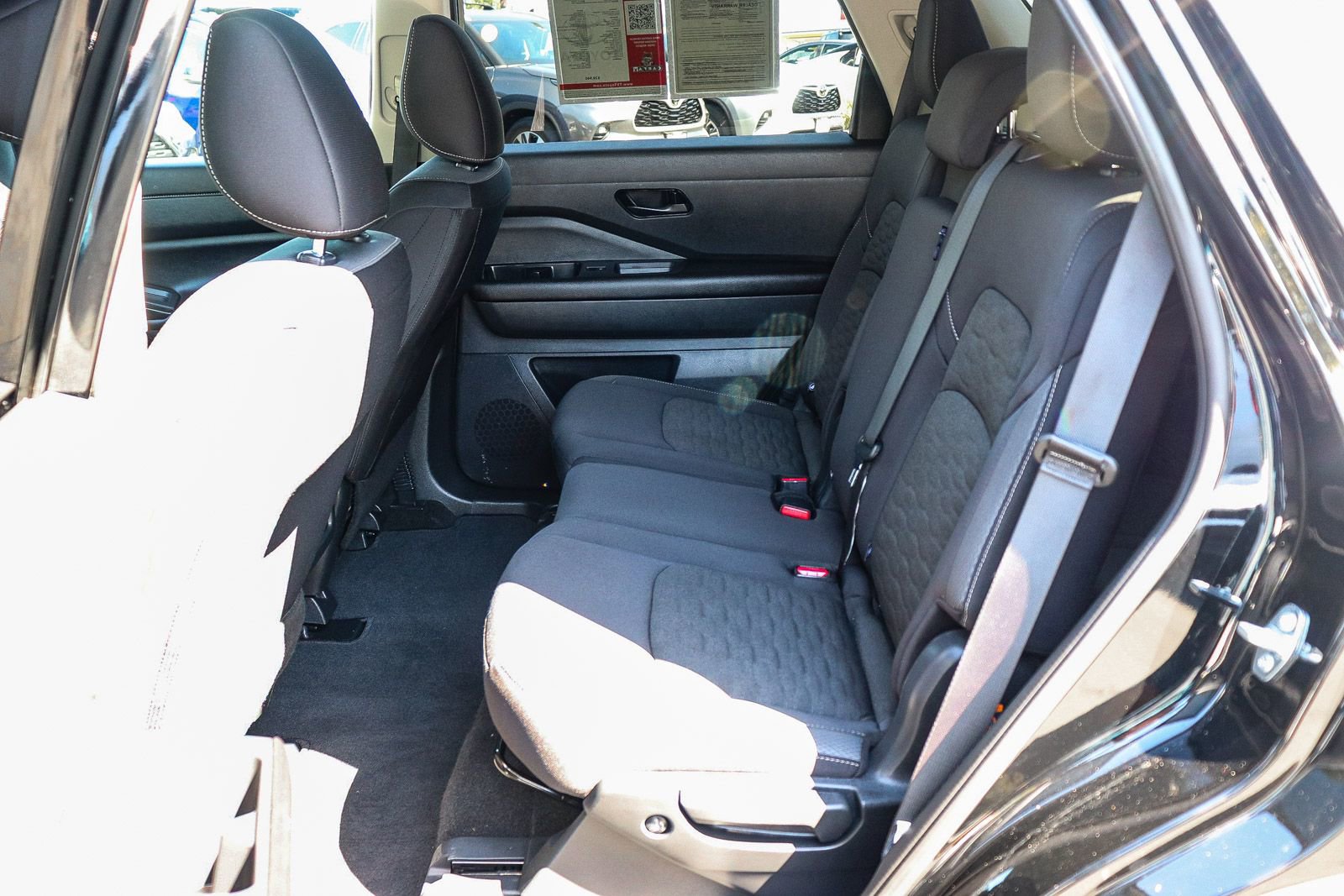 Used 2025 Nissan Pathfinder S FWD image 21