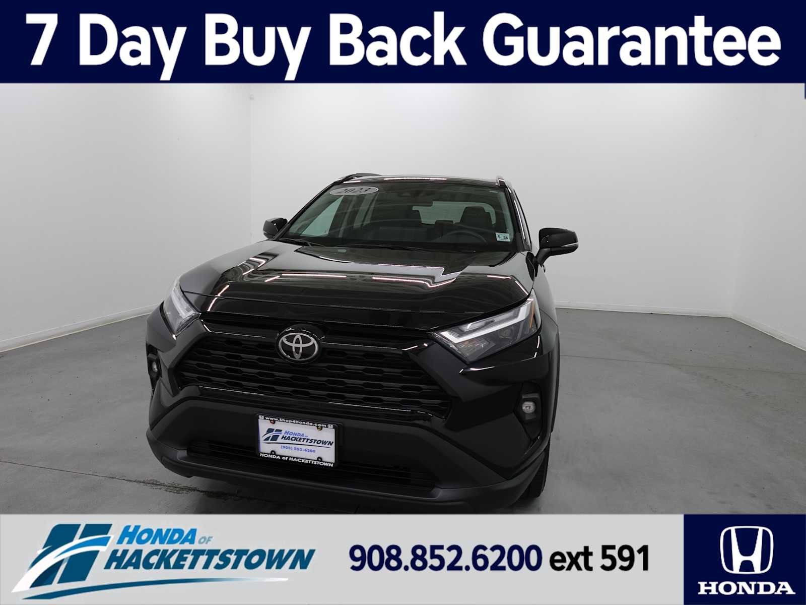 Used 2023 Toyota RAV4 XLE Premium image 1
