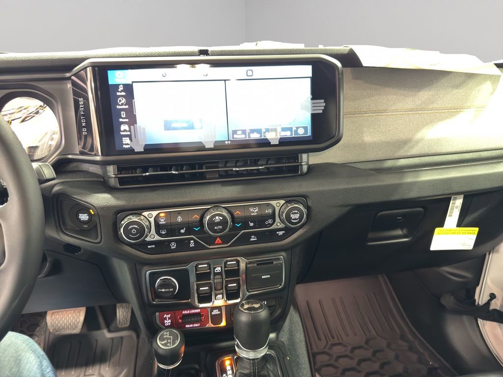 New 2025 Jeep Wrangler Willys image 30