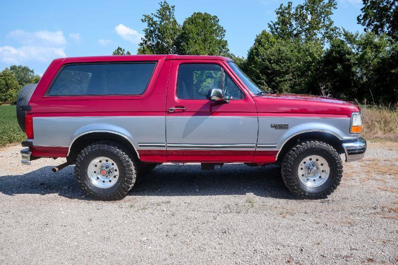 Used 1995 Ford Bronco XLT AWD/4WD image 5