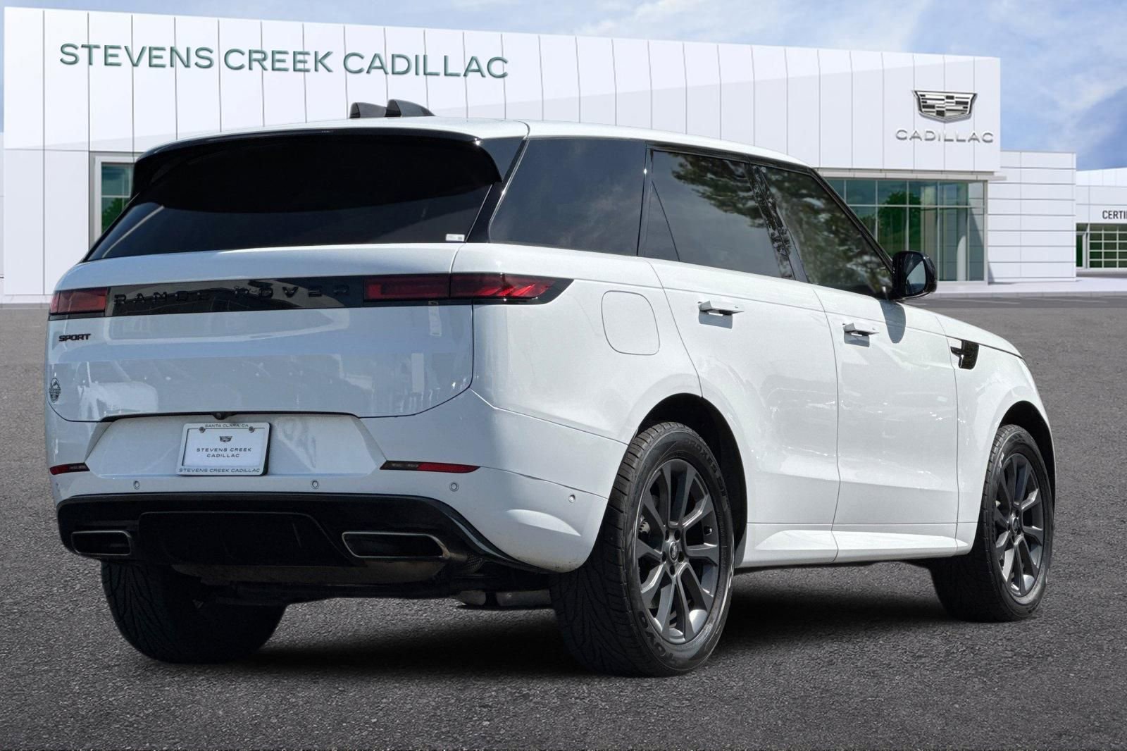 Used 2024 Land Rover Range Rover Sport Dynamic SE image 3